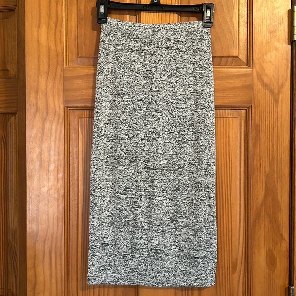 Grey light weight knit pencil skirt in great condition.